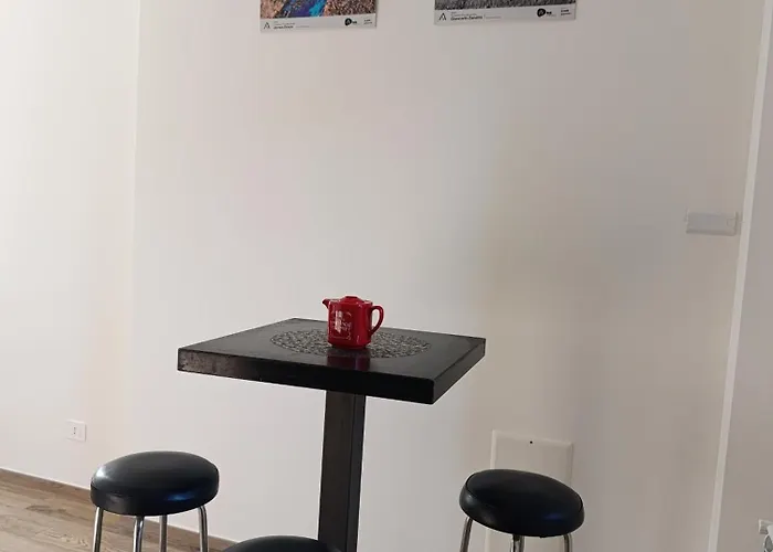 Dafni Nuovo Accogliente Funzionale In Centro Paese דירה