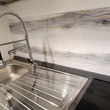 Dafni Nuovo Accogliente Funzionale In Centro Paese *