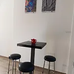 Dafni Nuovo Accogliente Funzionale In Centro Paese Apartmán